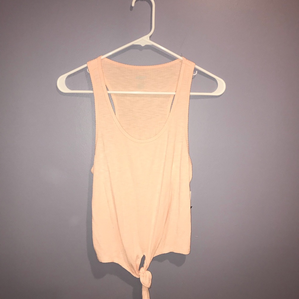 ✨NWT Aerie pink crop top